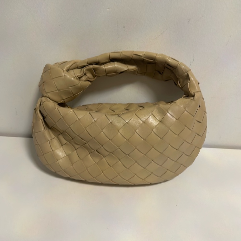 Bottega Veneta Jodie bag in Sand